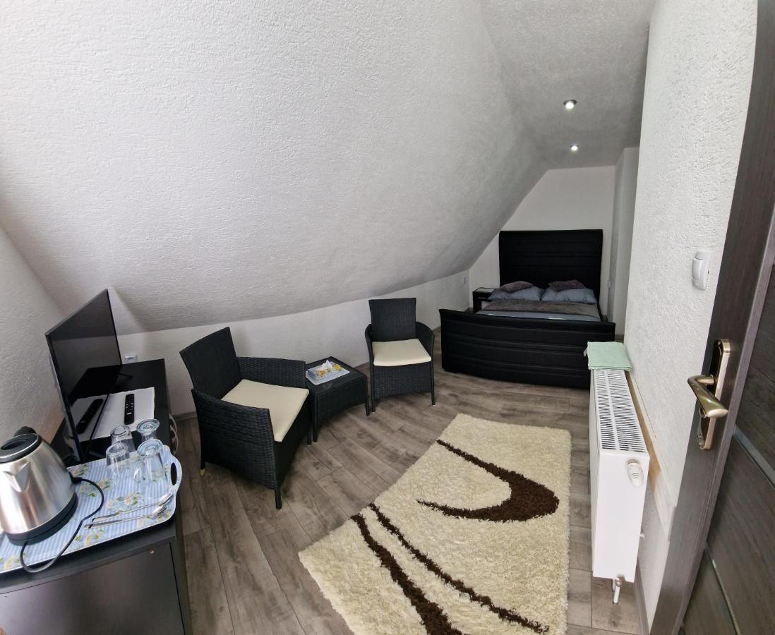 Privat Alenka Apartment Vazec Luaran gambar
