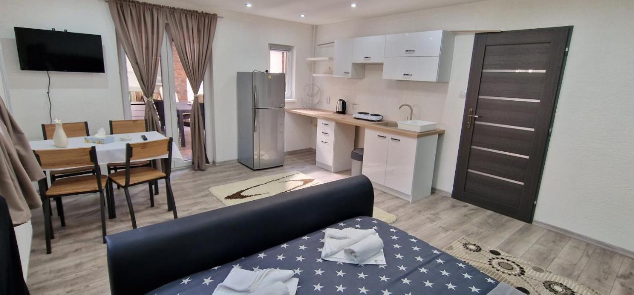Privat Alenka Apartment Vazec Luaran gambar
